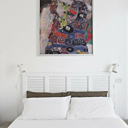 Fabricanovantacinque Bed & Breakfast Trani