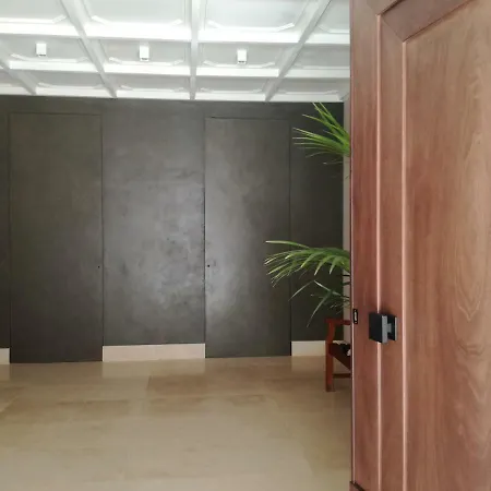 Fabricanovantacinque Alojamento de Acomodação e Pequeno-almoço Trani